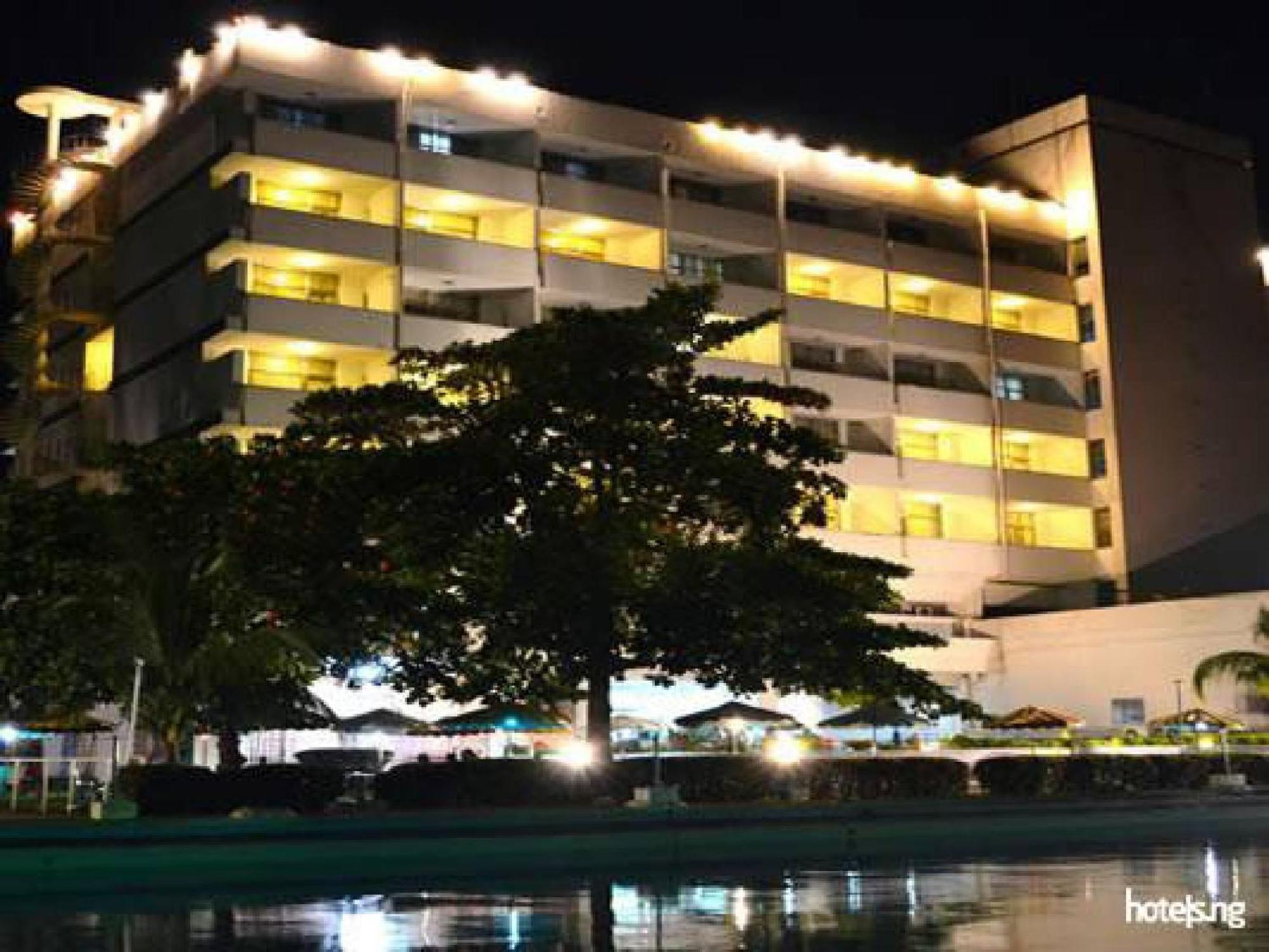 Room In Lodge - Premier Hotel-อิบาดัน ภายนอก รูปภาพ